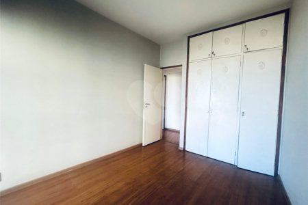 Apartamento à venda com 3 quartos, sendo 1 suíte, em Lagoa, Rio de Janeiro, RJ