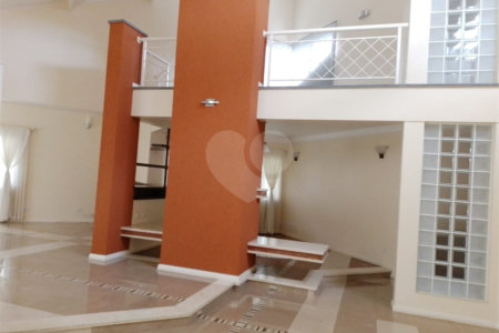 Casa à venda com 4 quartos, sendo 2 suítes,  em Vila Santista, Atibaia, SP