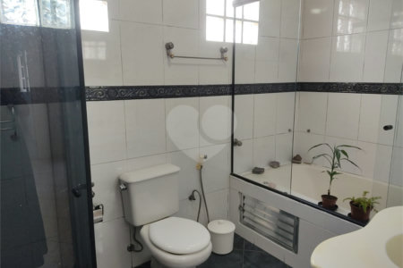 Sobrado à venda com 3 quartos, sendo 1 suíte, em Santo Amaro, São Paulo, SP