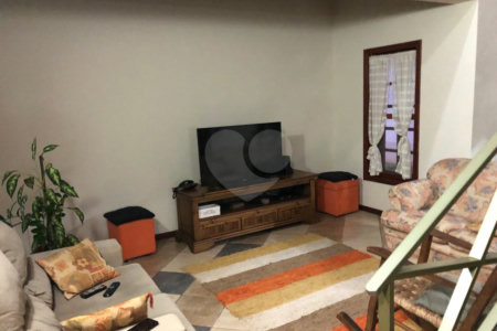 Casa à venda com 3 quartos, sendo 2 suítes, no condomínio Residencial Vivendas Piccolo Paese, Salto - SP