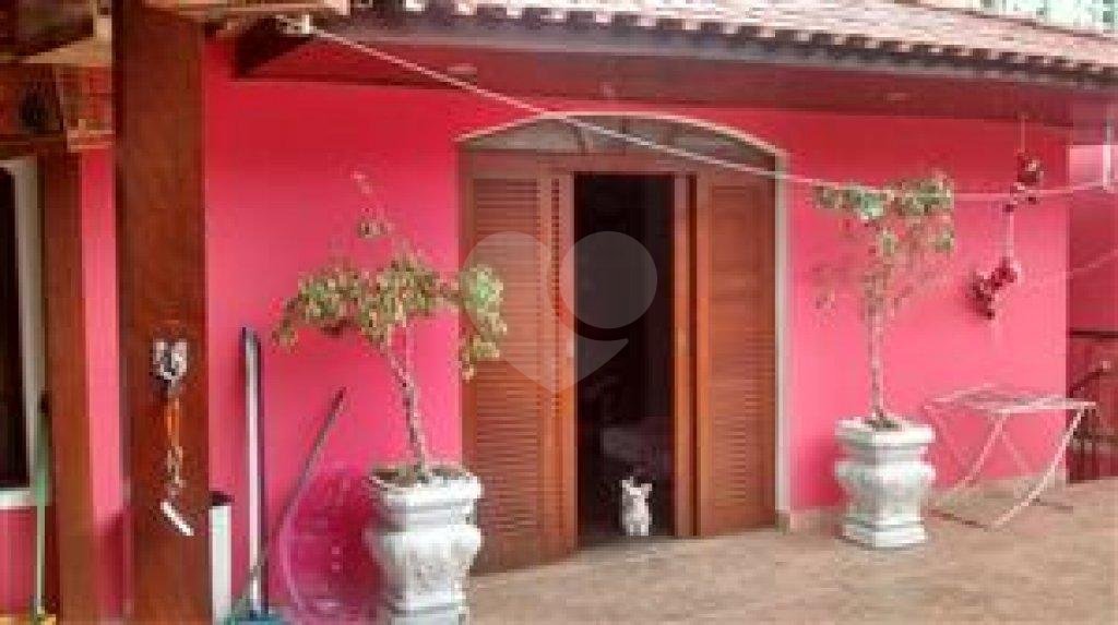 Sobrado à venda com 3 quartos, sendo 1 suíte, em Horto, São Paulo, SP