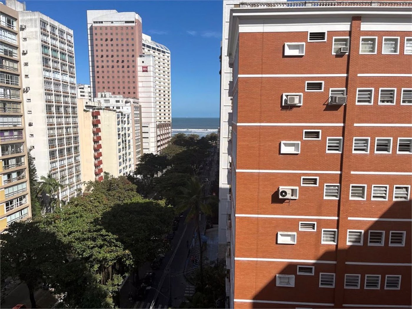 Apartamento Residencial à venda, Gonzaga, Santos - AP0199.