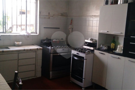 Casa com 272m² de área construída , 2 dormitórios , 1 vaga , à venda no Jabaquara.