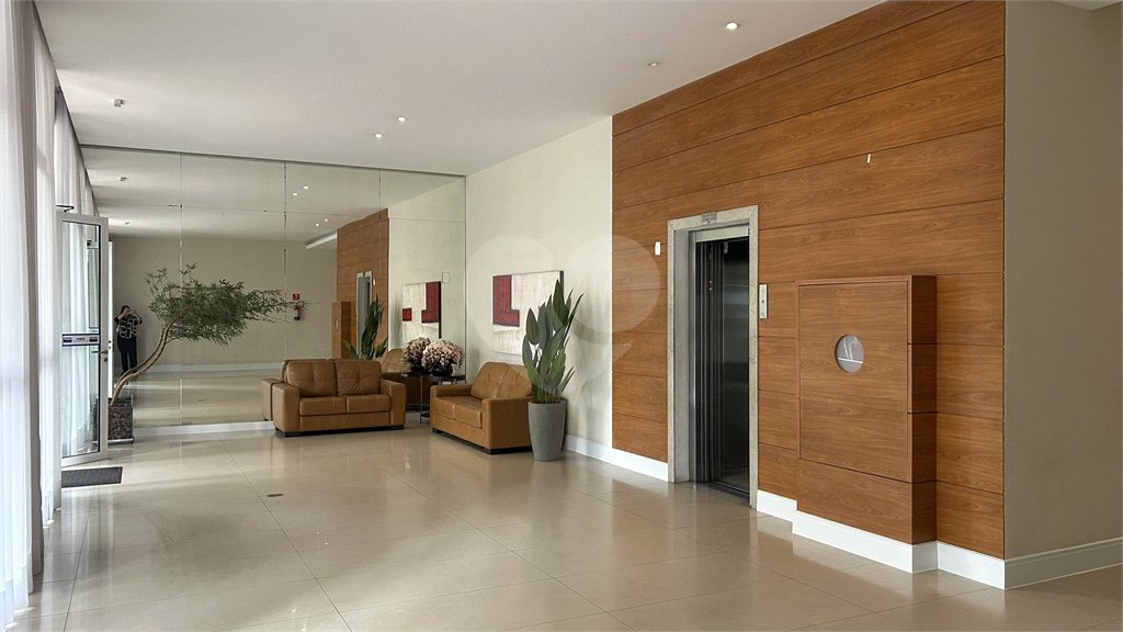 VENDA - Apartamento na Mooca com 124m², 3 suítes, varanda gourmet e lazer de clube