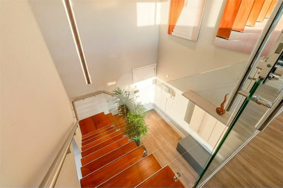 LOFT DUPLEX DE CINEMA. VENHA FAZER UMA VISITA.