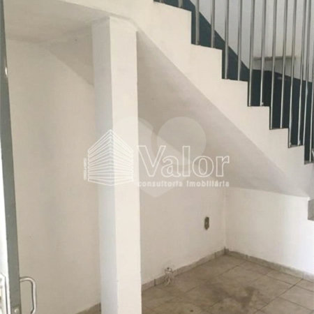 Casa Sobrado com piso cerâmico, com 3 dormitórios no Jardim Ricetti