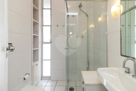 Casa à venda com 3 quartos, sendo 2 suítes, em Alto de Pinheiros, São Paulo, SP