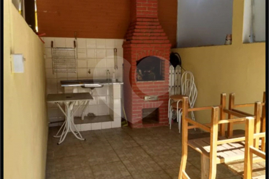 Sobrado à venda com 4 quartos no Brasilândia, São Paulo, SP