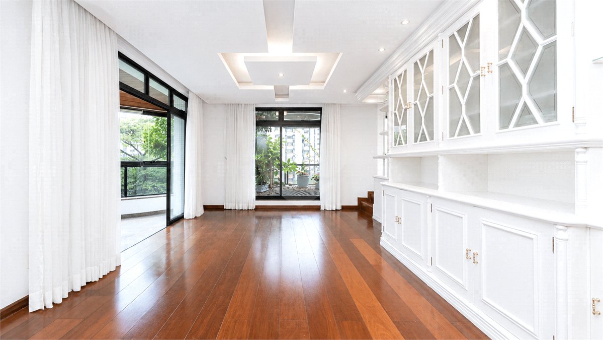 Apartamento à venda com 4 quartos, sendo 2 suítes,  em Brooklin Paulista, São Paulo, SP