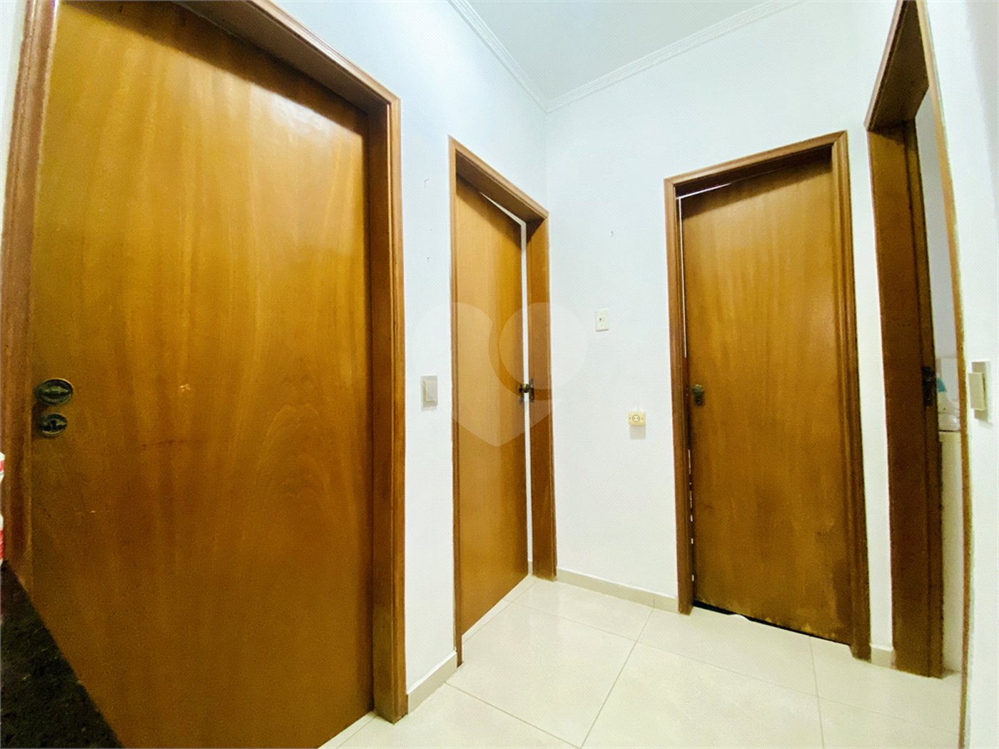 Sobrado à venda com 4 quartos, sendo 1 suíte, em Vila Gilda, Santo André, SP