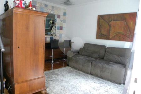 Casa à venda com 3 quartos, sendo 1 suíte, no condomínio Villas de São Francisco, São Paulo - SP
