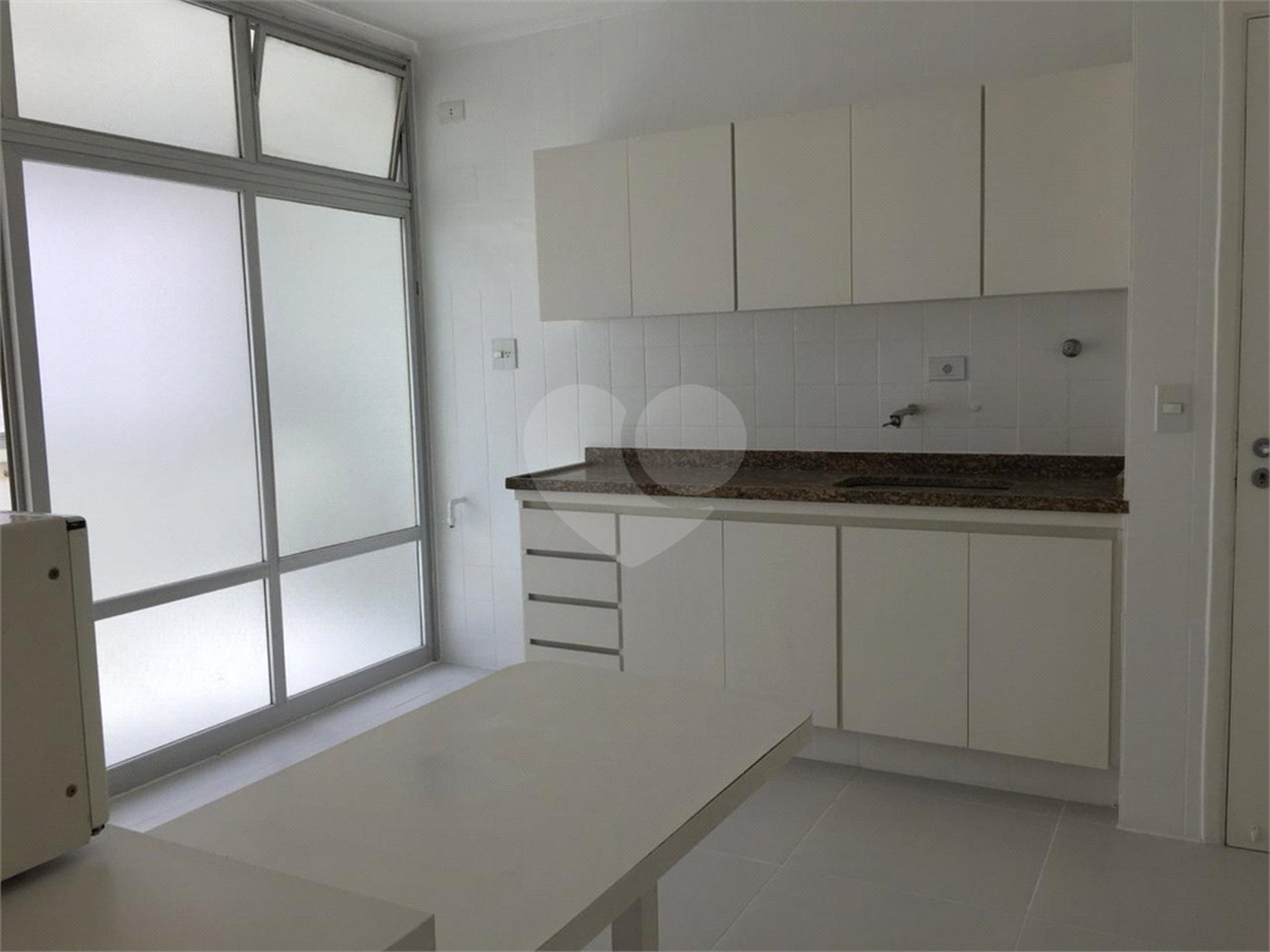 Apartamento à venda com 3 quartos, sendo 1 suíte, em Itaim Bibi, São Paulo, SP