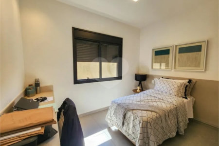 Casa à venda com 3 quartos, sendo 1 suíte, no condomínio Residencial Consoli, Atibaia - SP