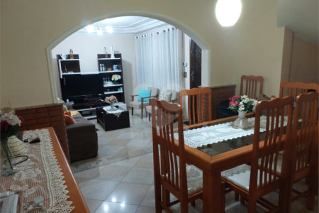 Casa à venda com 2 quartos, sendo 1 suíte, em Vila Maria de Maggi, Suzano, SP