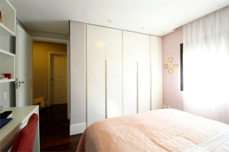 Apartamento à venda com 3 quartos, sendo 1 suíte, em Indianópolis, São Paulo, SP