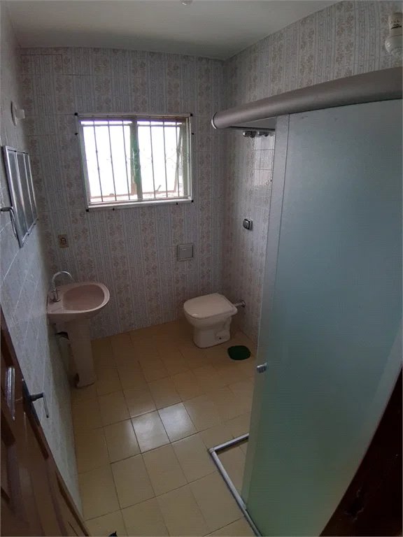 Sobrado à venda com 4 quartos, sendo 1 suíte, em Vila Gomes, São Paulo, SP