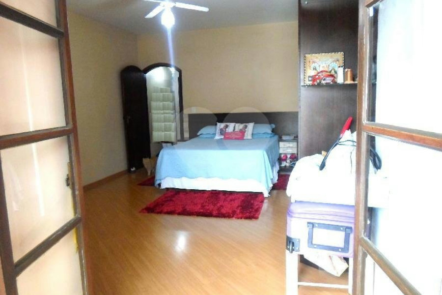 Sobrado à venda com 3 suítes em Vila Galvão, Guarulhos, SP