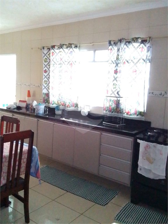 Sobrado à venda com 6 quartos em Horto, São Paulo, SP