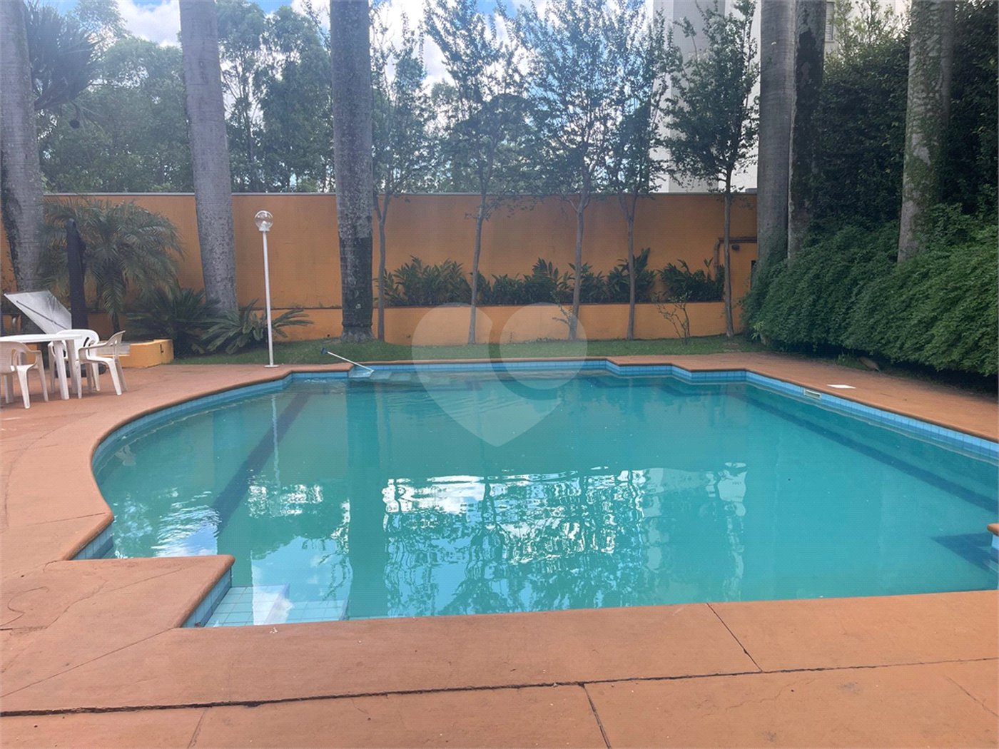 Casa à venda com 3 quartos, sendo 1 suíte,  no condomínio Vilagio Viccino, São Paulo - SP
