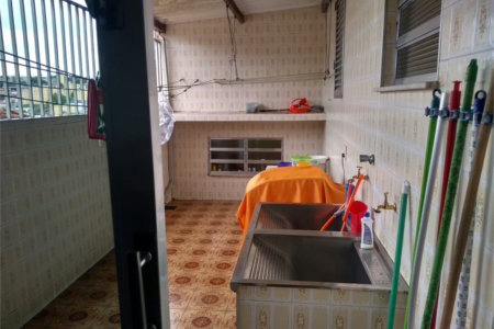 Casa à venda com 5 quartos, sendo 1 suíte, em Vila Fazzeoni, São Paulo, SP