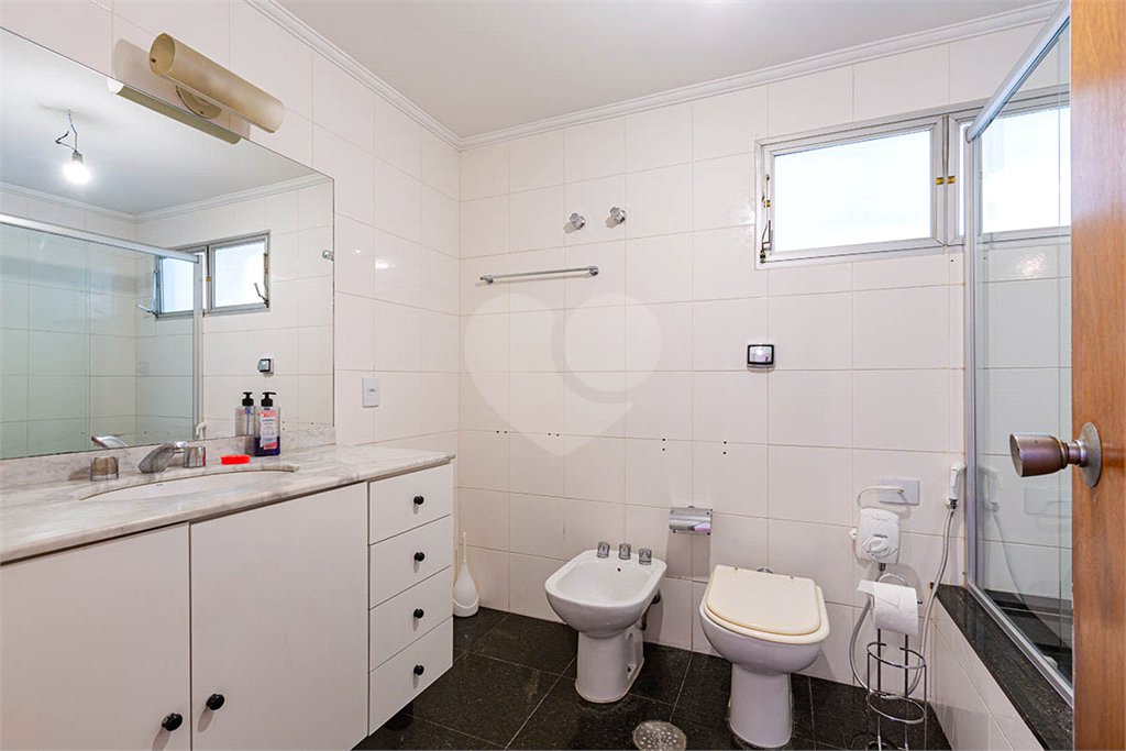 Apartamento à venda ou para alugar com 3 quartos, sendo 1 suíte, em Itaim Bibi, São Paulo, SP