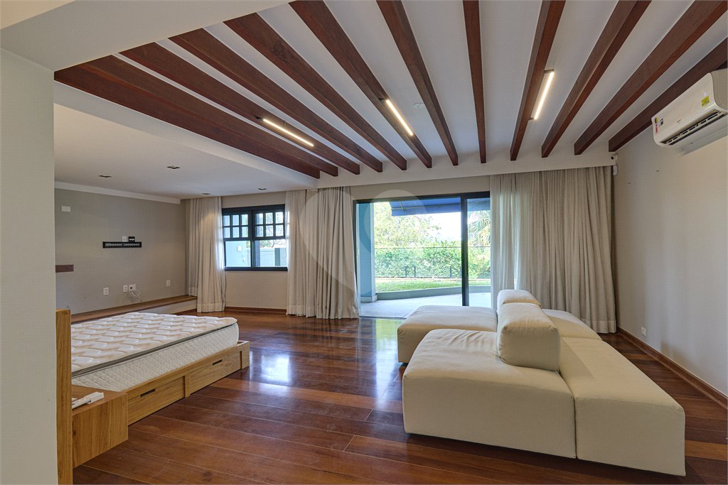 Sobrado à venda com 4 quartos, sendo 2 suítes, em Brooklin Velho, São Paulo, SP