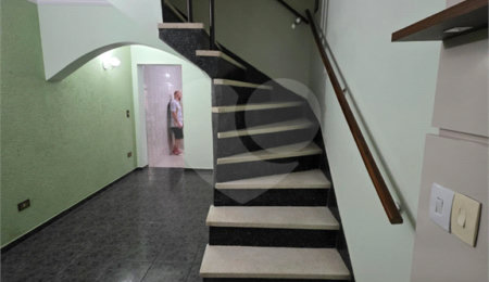 Sobrado à venda com 3 quartos em Rio Pequeno, São Paulo, SP