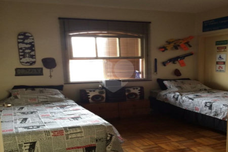 Casa à venda com 3 quartos, sendo 1 suíte, em Jardim Trussardi, São Paulo, SP
