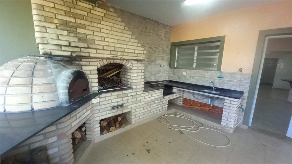 Sobrado à venda com 4 quartos, sendo 2 suítes, em Tremembé, São Paulo, SP