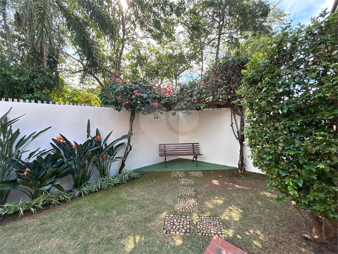Casa à venda com 3 suítes no condomínio Atibaia Park I, Atibaia - SP