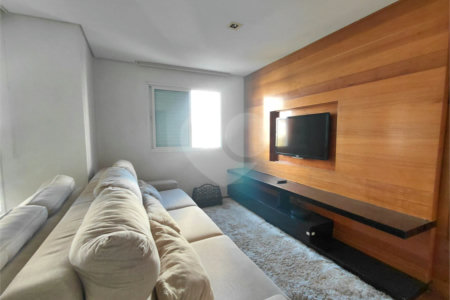 Apartamento à venda com 3 quartos, sendo 1 suíte,  em Vila Romana, São Paulo, SP