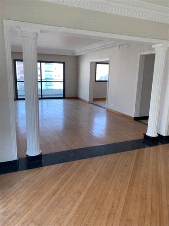 Apartamento à venda com 3 suítes em Vila Suzana, São Paulo, SP