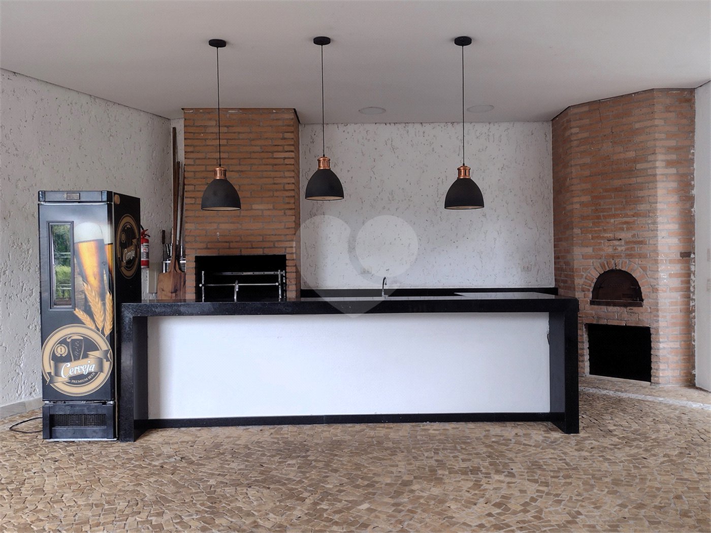 Casa à venda com 4 quartos, sendo 3 suítes,  no condomínio Vila das Flores, São Paulo - SP