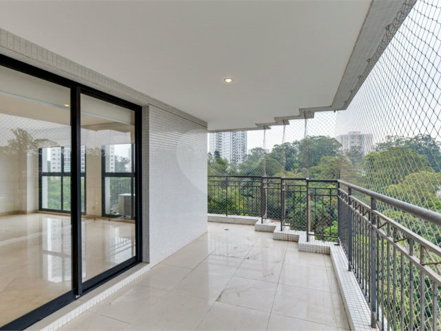 Apartamento à venda ou para alugar com 4 suítes em Alto da Boa Vista, São Paulo, SP