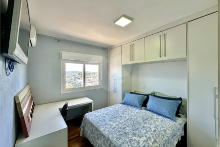 Casa à venda com 3 suítes no condomínio Golf Village, Carapicuíba - SP
