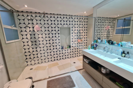 Casa à venda com 4 suítes no condomínio Villaggio DI Palme, São Paulo - SP