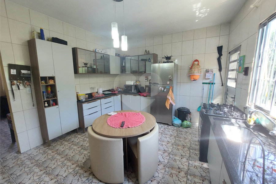 Sobrado à venda com 4 quartos em Vila Clarice, São Paulo, SP