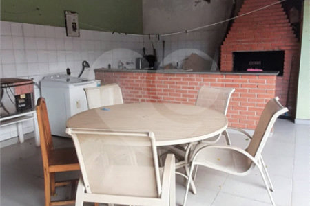 Sobrado à venda com 4 quartos, sendo 1 suíte, em Rancho Grande, Itu, SP