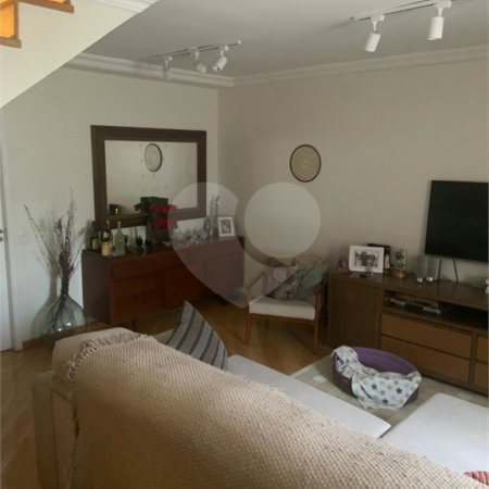 Casa à venda com 3 quartos, sendo 1 suíte, no condomínio Traituba, São Paulo - SP