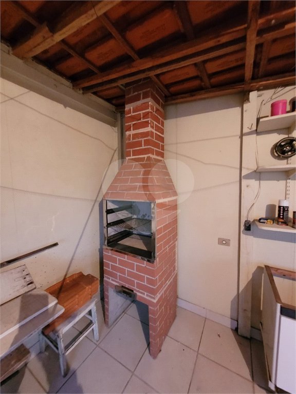 Sobrado à venda com 4 quartos em Vila Jurema, Ferraz de Vasconcelos, SP