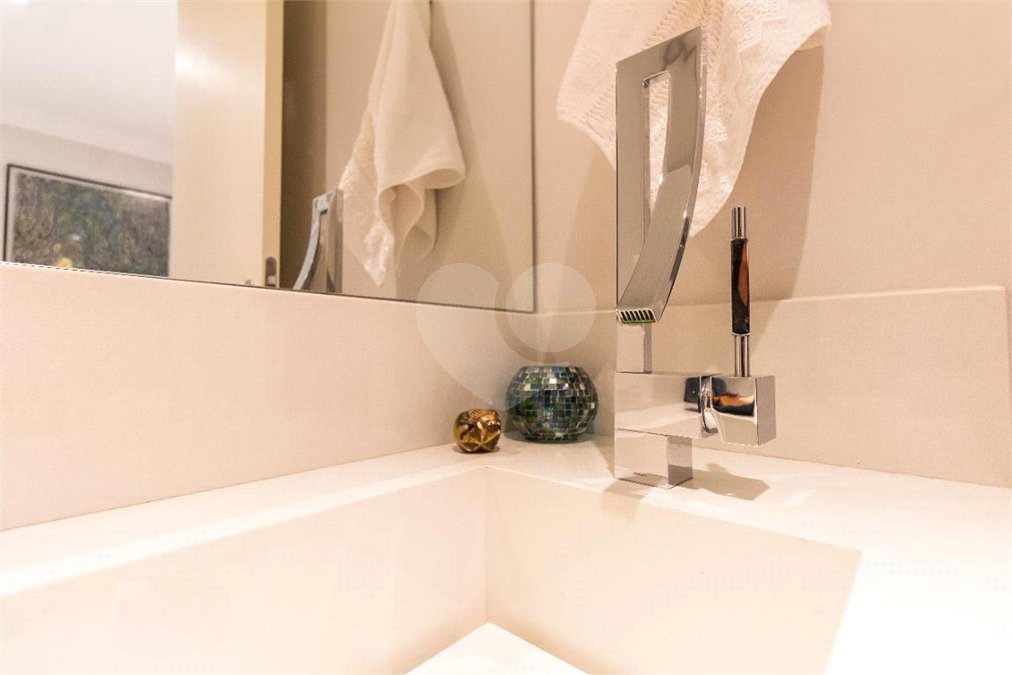 Apartamento à venda ou para alugar com 2 quartos, sendo 1 suíte, em Vila Gertrudes, São Paulo, SP