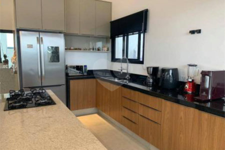 Casa à venda com 2 quartos, sendo 1 suíte, em Pinheirinho, Vinhedo, SP