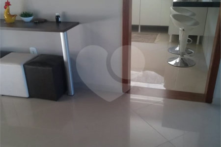 Casa à venda com 3 quartos, sendo 2 suítes,  no condomínio Vale do Sol, Bom Jesus dos Perdões - SP