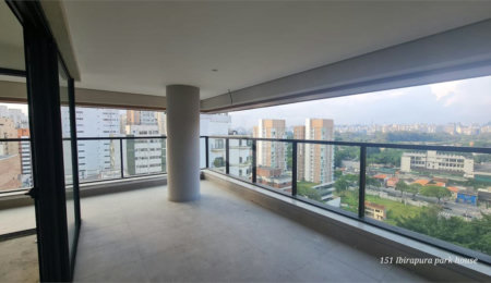 Apartamento à venda com 3 suítes em Moema, São Paulo, SP
