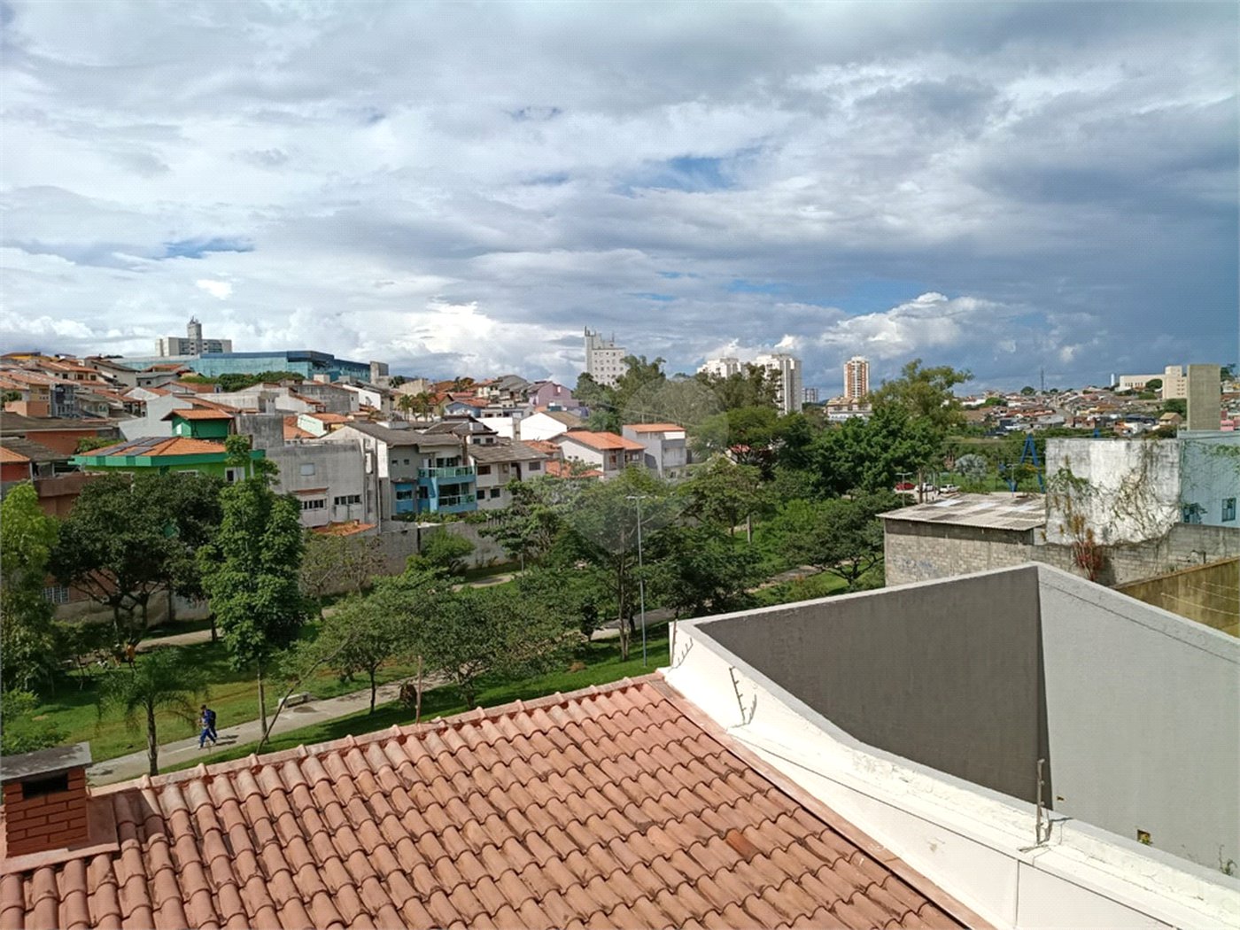 Casa à venda com 3 quartos, sendo 1 suíte, em Chácara Jafet, Mogi das Cruzes, SP