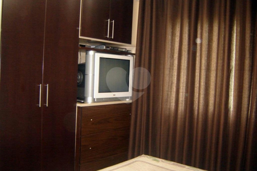 Sobrado à venda com 3 quartos, sendo 1 suíte, em Vila São João Batista, Guarulhos, SP
