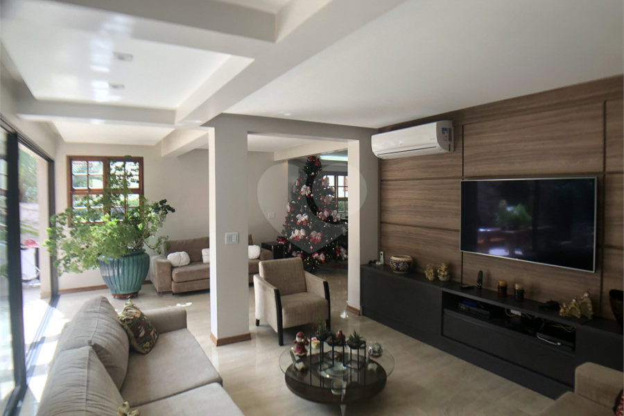 Casa à venda com 4 suítes no condomínio Residencial Floresta, São Paulo - SP