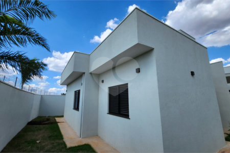 Casa à venda com 3 quartos, sendo 1 suíte, em Parque Atlanta, Araraquara, SP