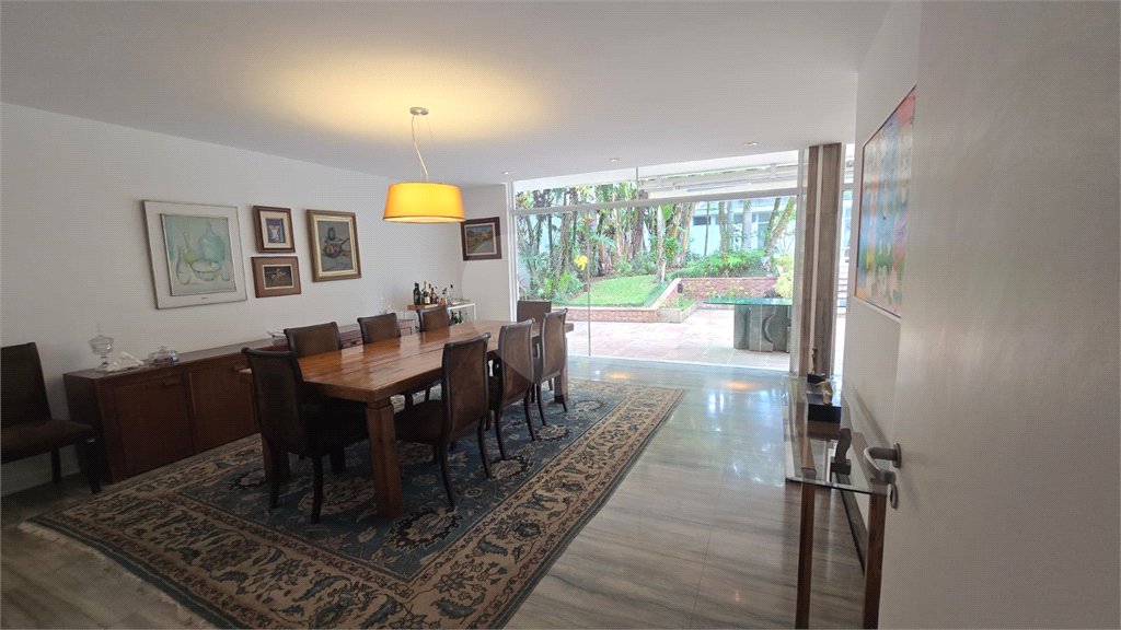 Casa à venda com 4 suítes em Santo Amaro, São Paulo, SP