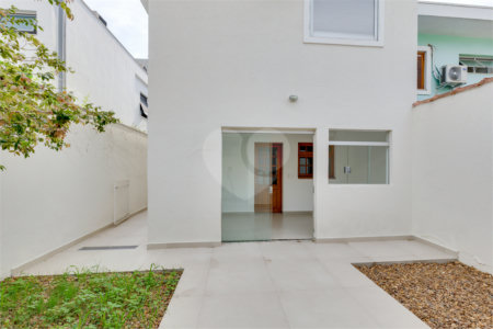 Casa de Vila à venda com 3 quartos, sendo 2 suítes, em Santo Amaro, São Paulo, SP